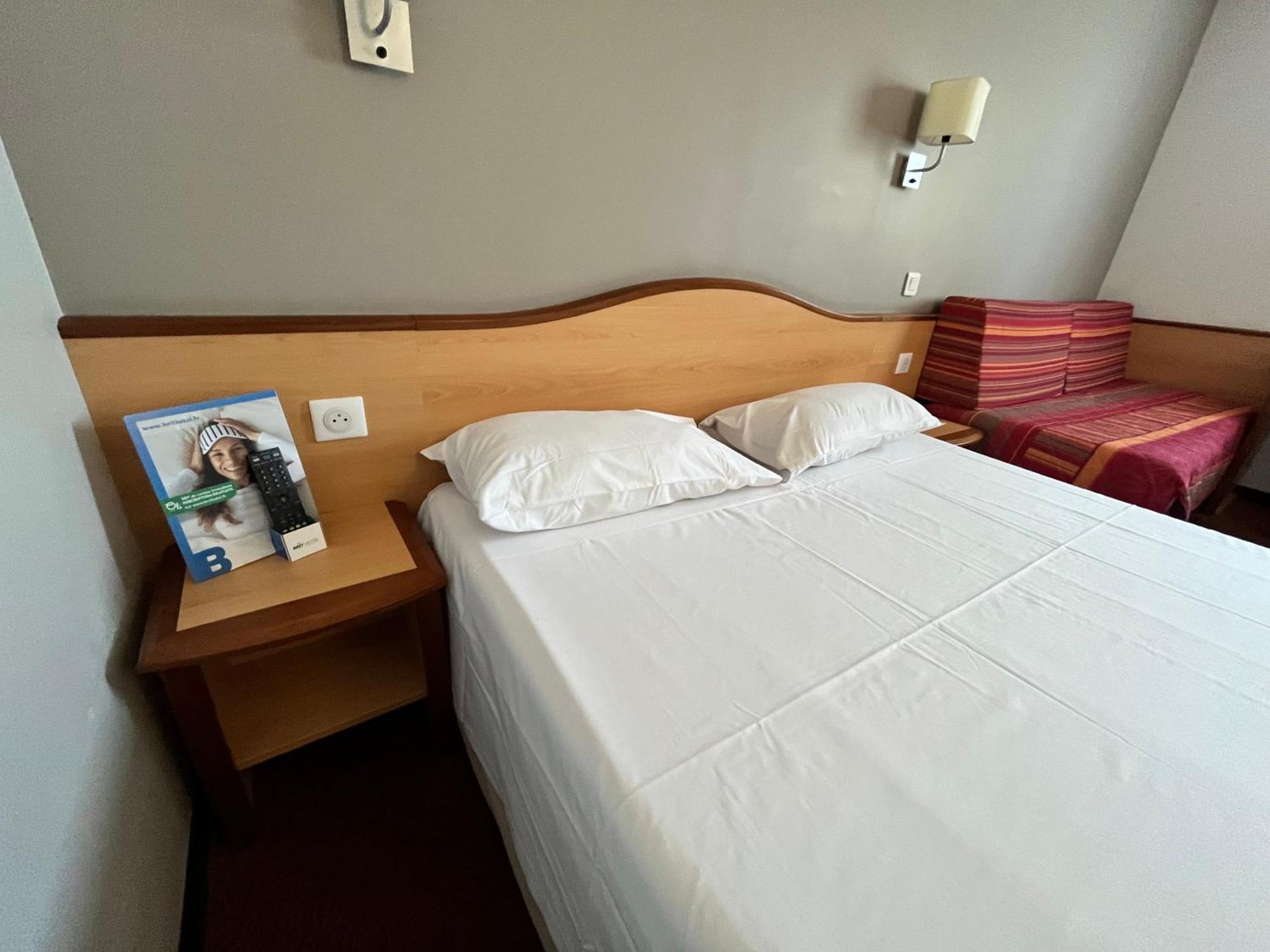Brit Hotel Confort מונטובן מראה חיצוני תמונה