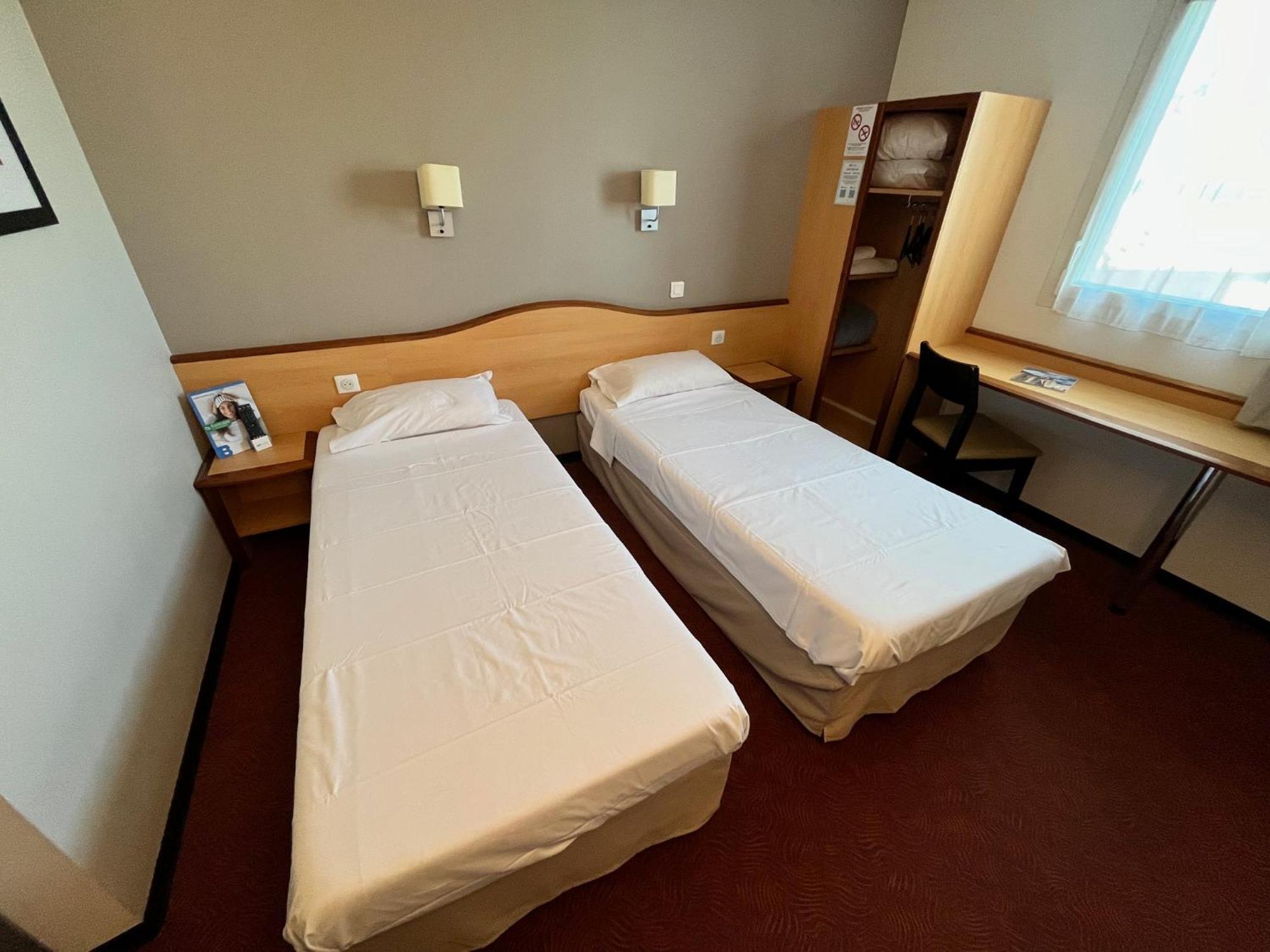 Brit Hotel Confort מונטובן מראה חיצוני תמונה