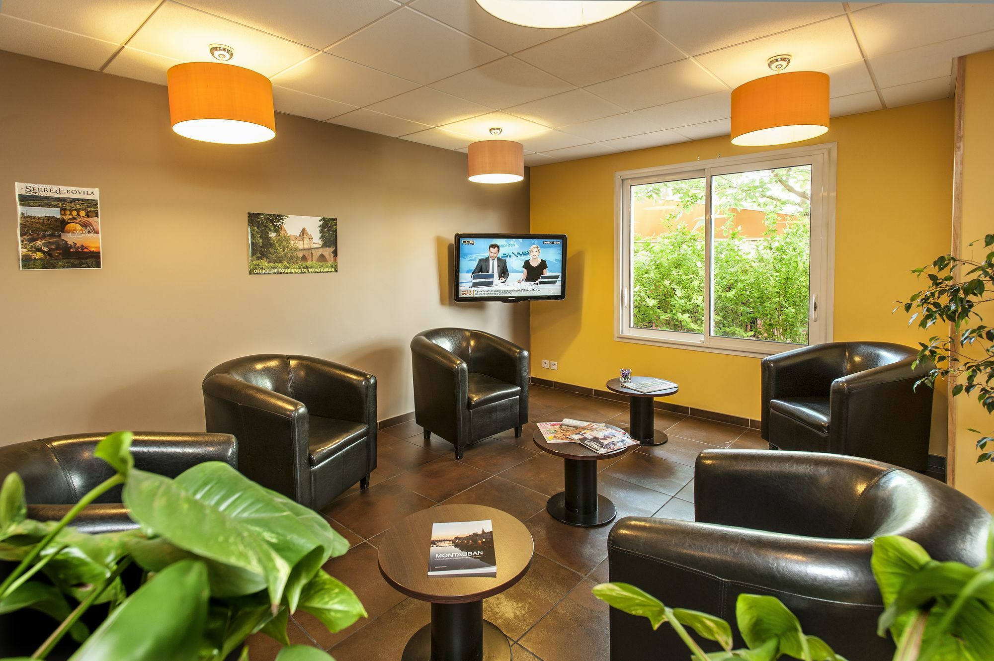 Brit Hotel Confort מונטובן מראה חיצוני תמונה